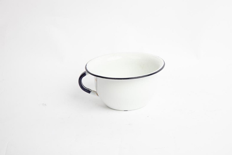 Chamber Pot in Enamel White and Blue